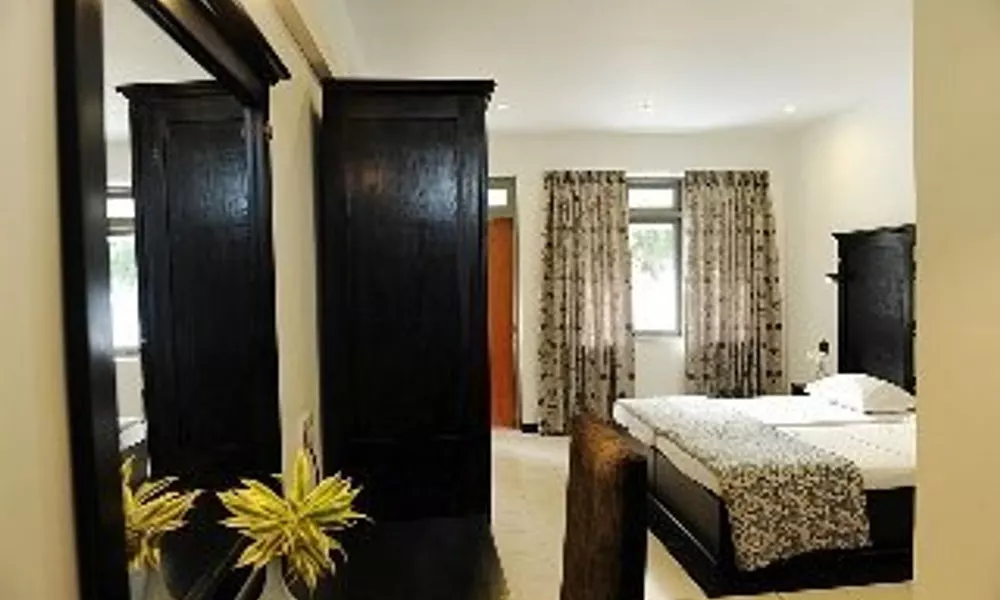 Don's Beach Hotel, фото 3