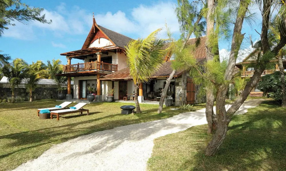 Sankhara Beachfront Villa by BARNES