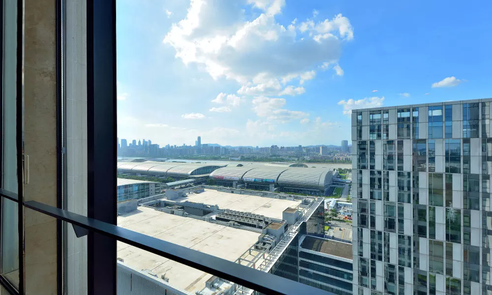 HeeFun Apartment GZ -Poly World Trading Center-walking distance to Canton Fair, фото 5