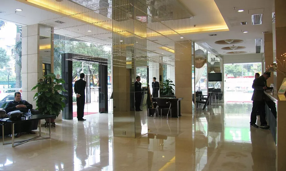 St. Martin Hotel