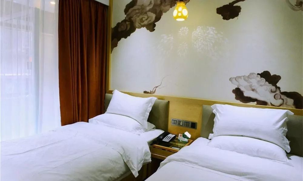 XingHe Business Hotel (Railway Station & Yuexiu Park Branch), фото 2