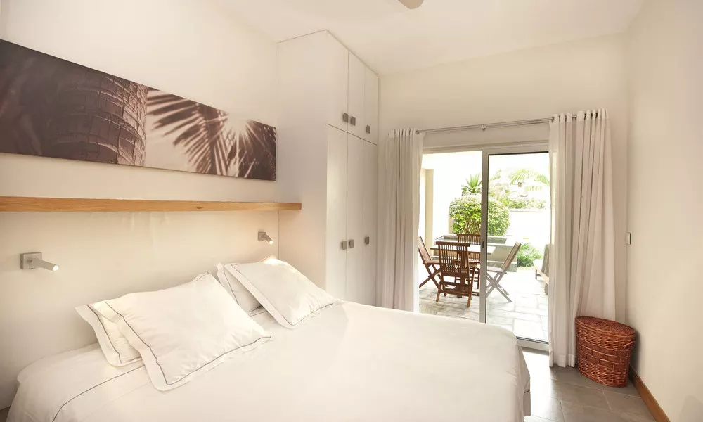 Cape Bay Beach Apartments by BARNES, фото 3