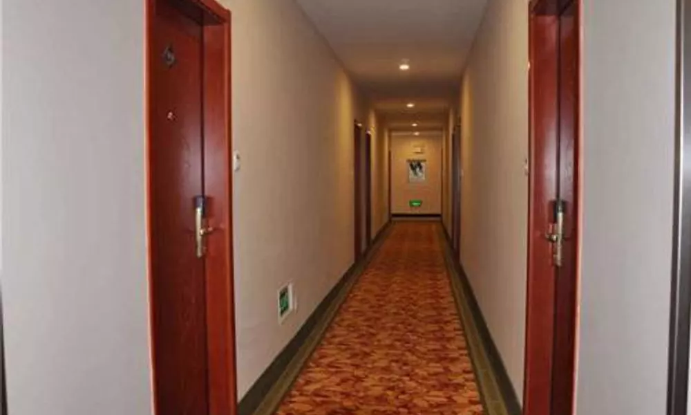 Greentree Inn Shanghai Xuhui Caobao Road Metro Station Ten Thousand People Stadium Express Hotel, фото 5