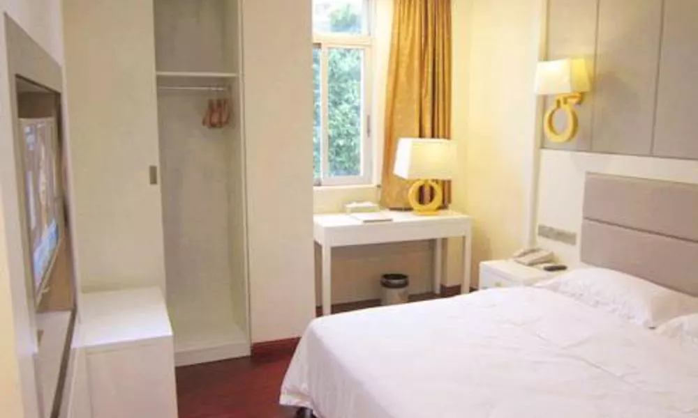 Golden Hotel