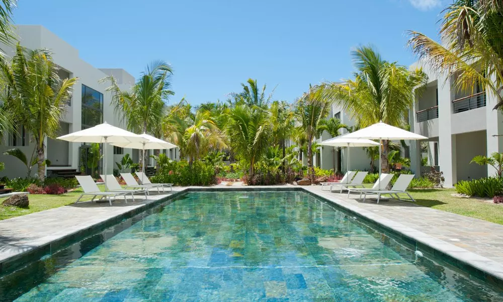La Residence Beach Apartments by BARNES