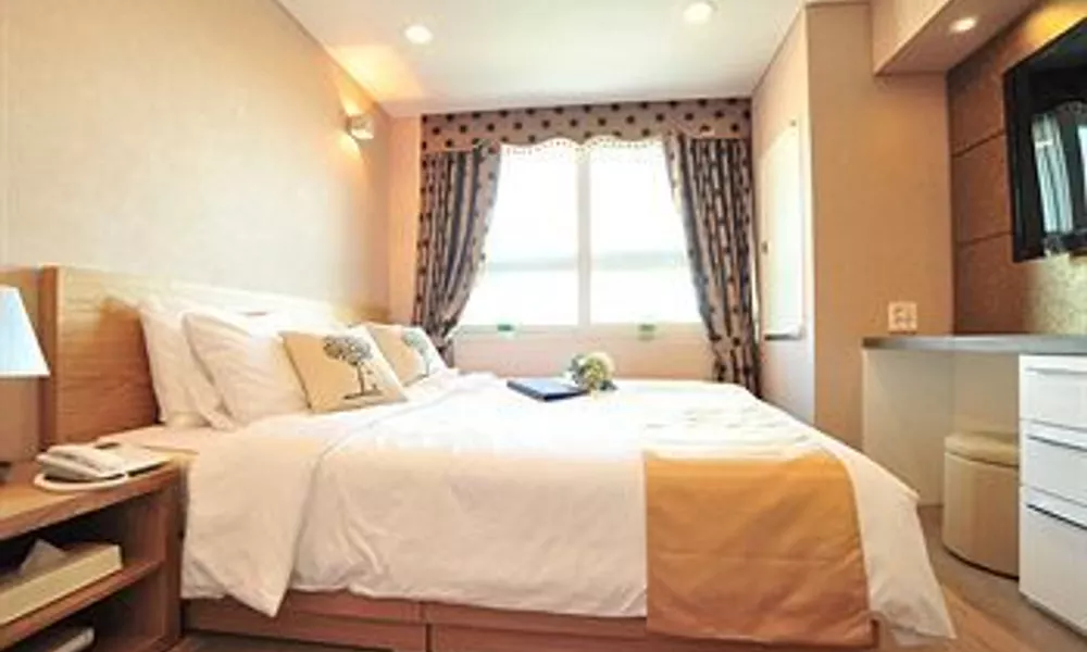 Golden Forest Residence River