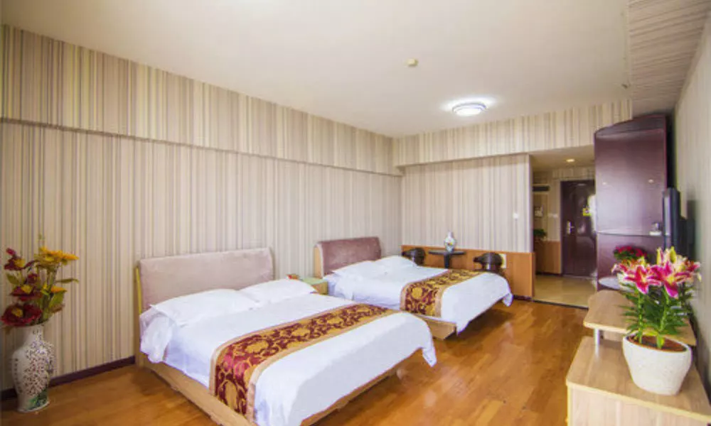 Golden Tree Business Hotel