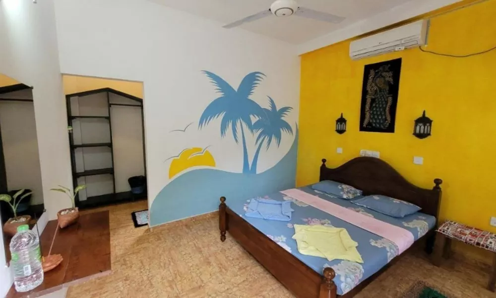Malika's Yellow House, фото 2