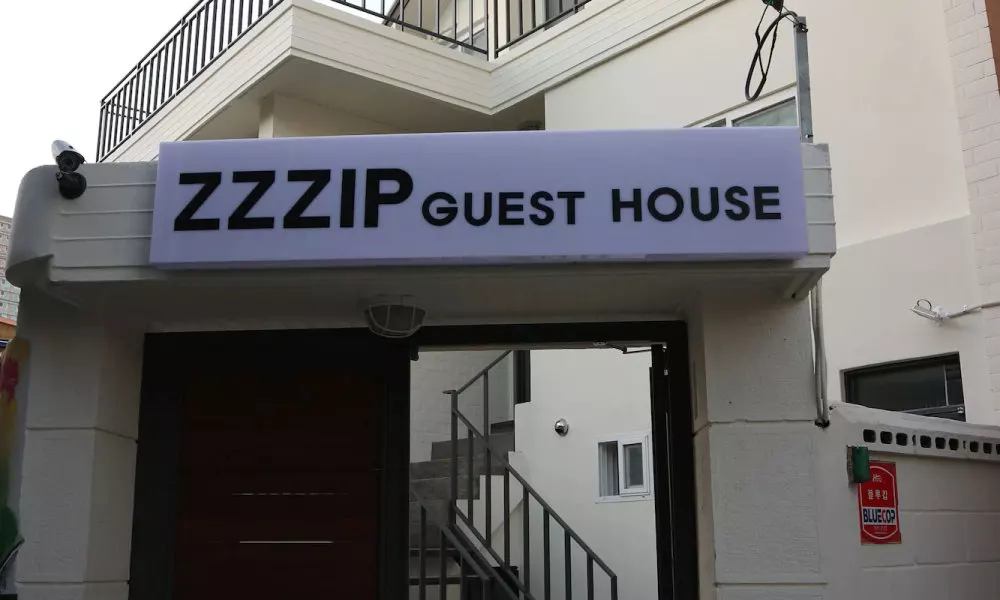Zzzip Guesthouse