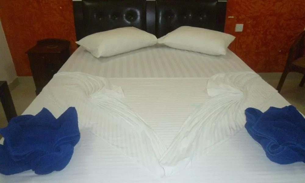 Crown Grand Hotel, фото 2