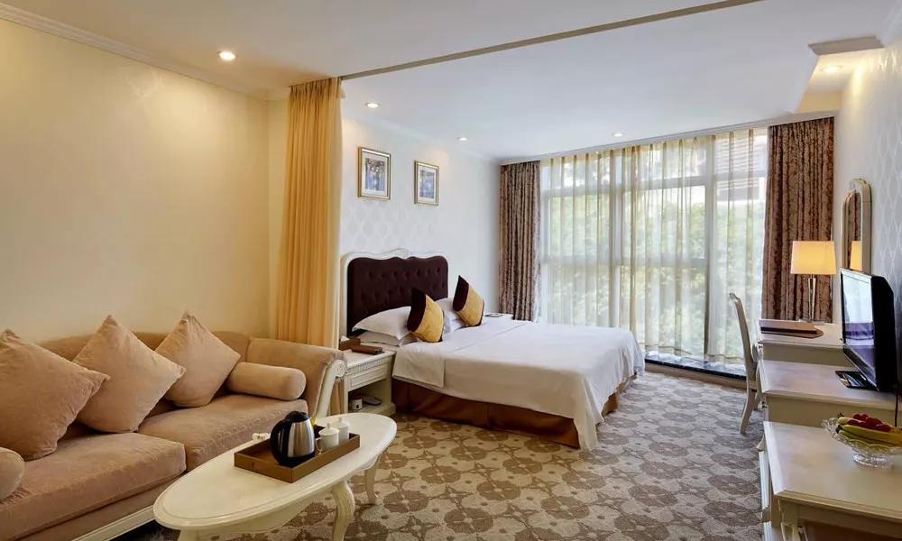 Greet Hotel