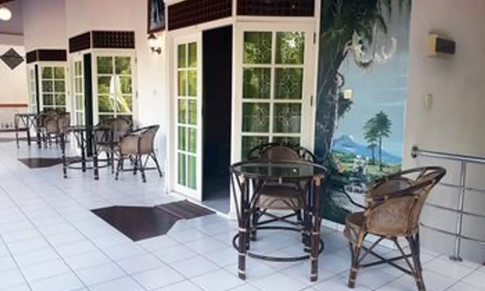 Lagoon Garden Hotel, фото 2