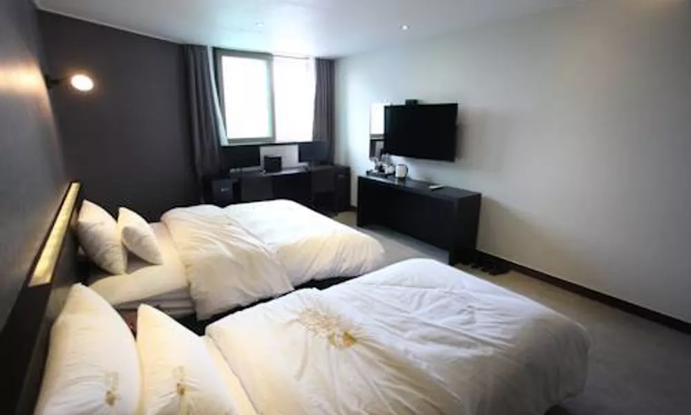 Hotel Rainbow 2
