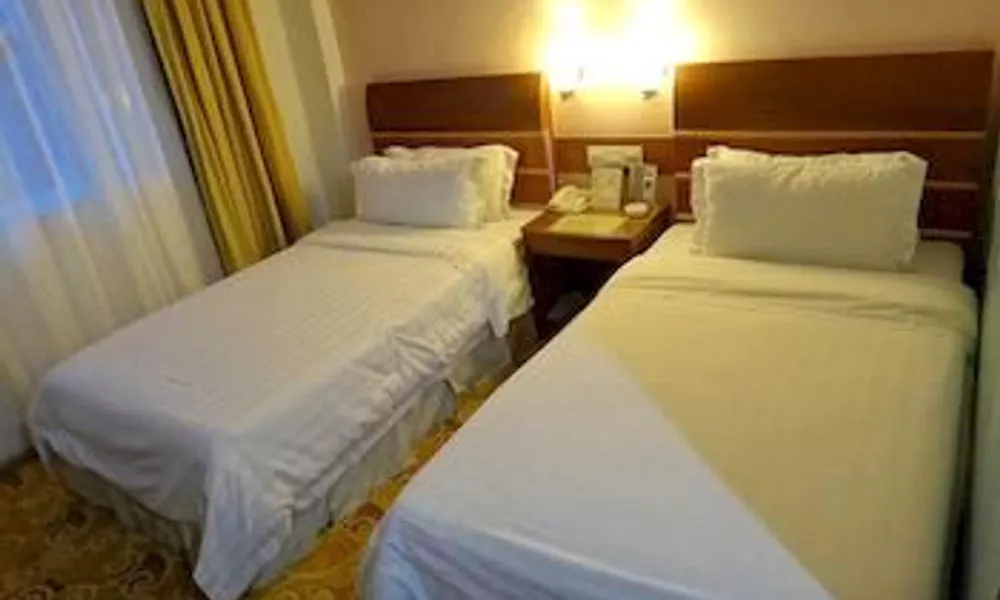 Chaohai Hotel, фото 2