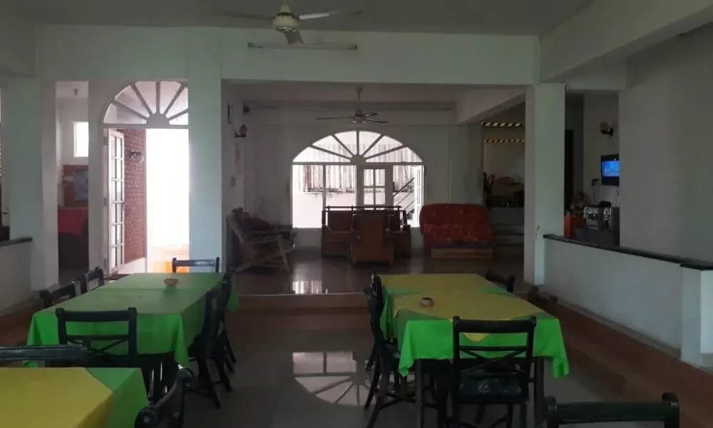 Oasis Inn, фото 2