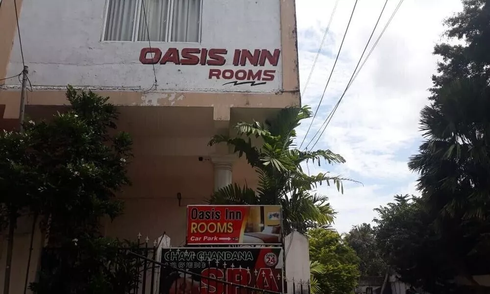 Oasis Inn