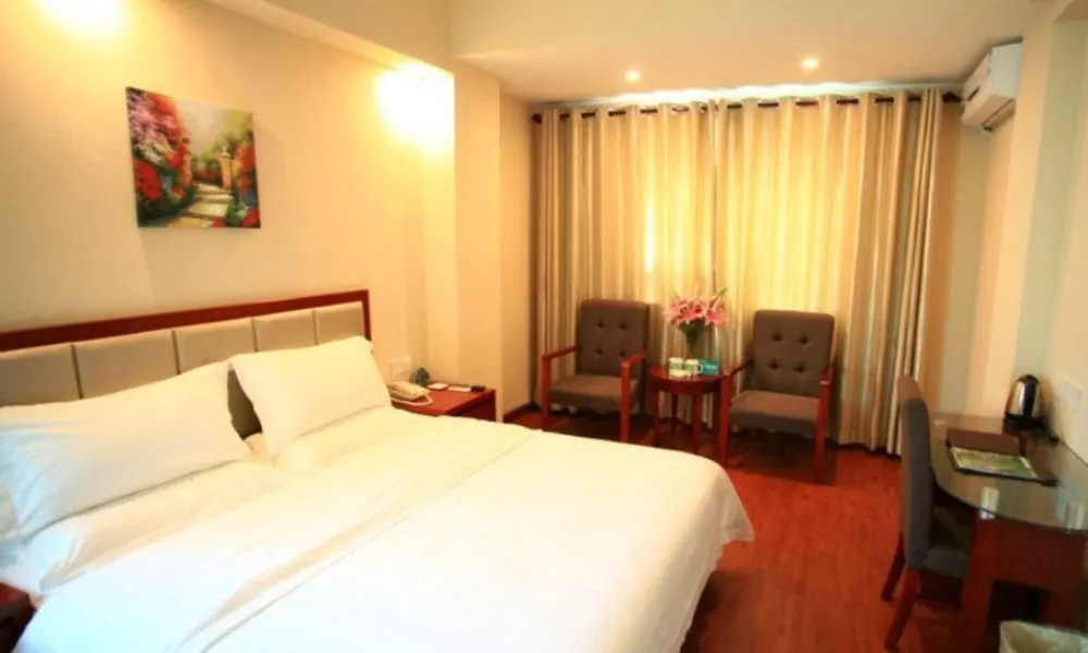 Greentree Inn Sanya He Ping Street Hotel