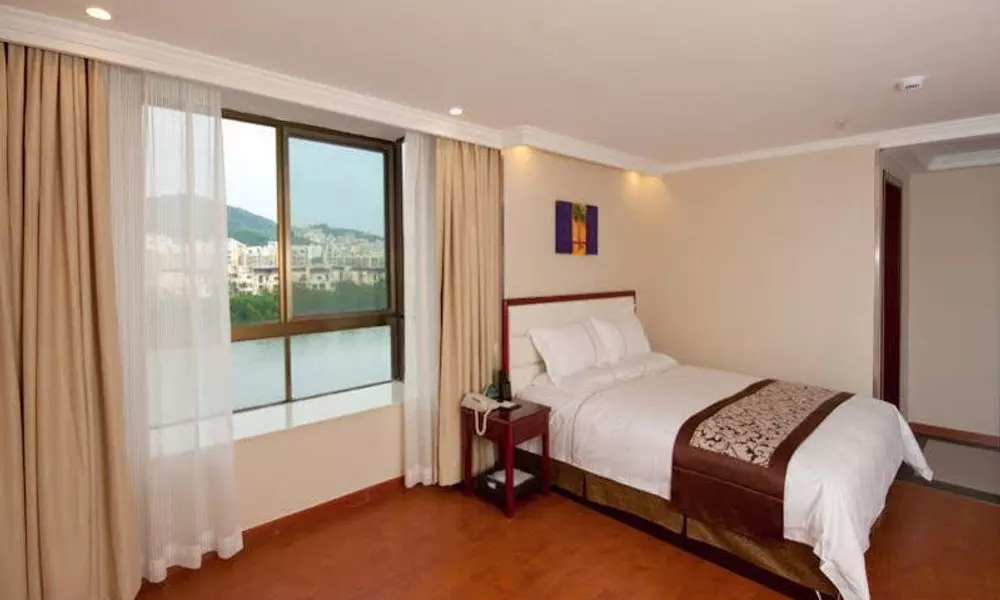 Greentree Inn Sanya Bar Street Linchunhe Road Business Hotel, фото 4