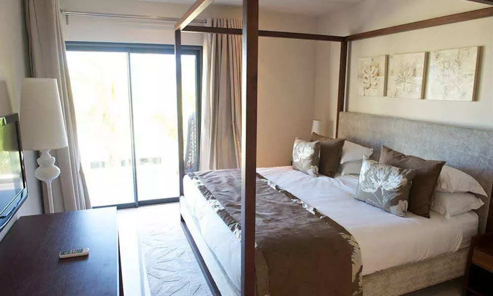 Leora Beachfront Suite, фото 3