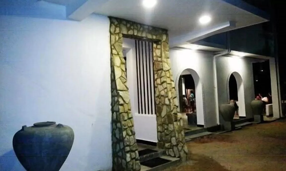 Star Beach Hotel Negombo