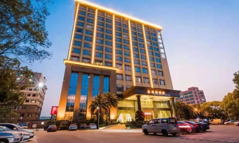 Santavan Hotel, фото 4