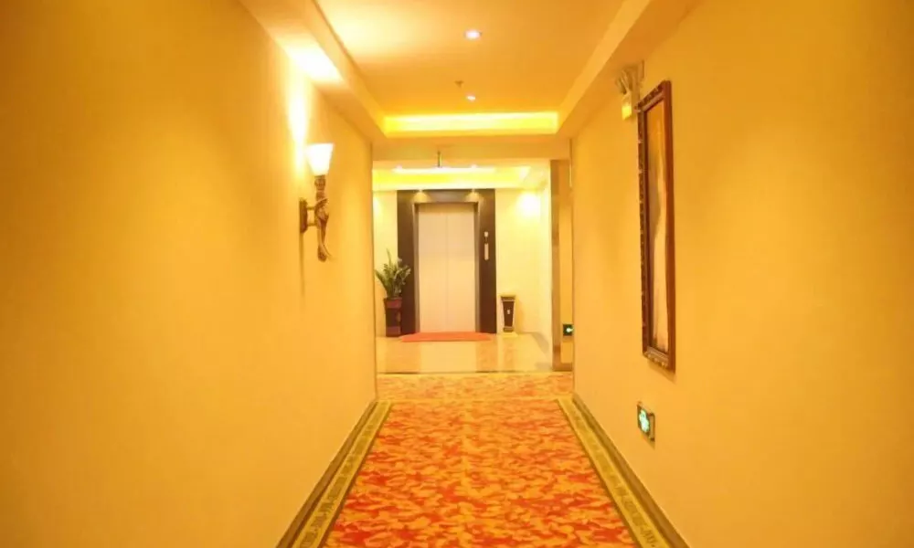 GreenTree Inn Guangzhou Chimelong Paradise Yuangang Metro Station Hotel, фото 5