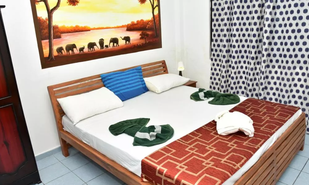 Hotel Happy Tuna