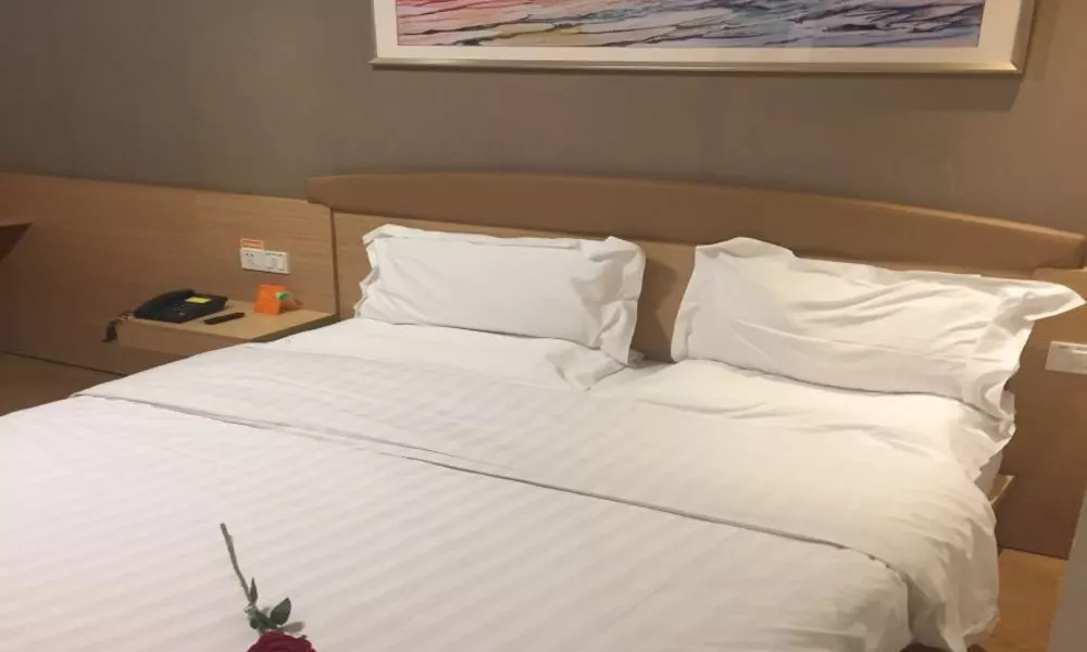 7 Days Premium Shanghai Tianshan Road Branch