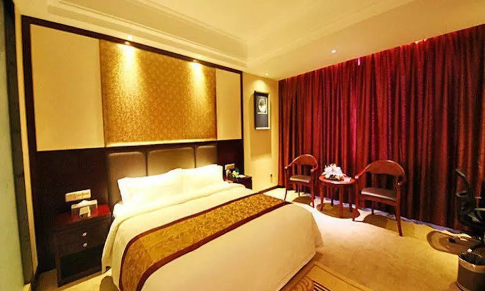Flying Dragon Hotel, фото 2
