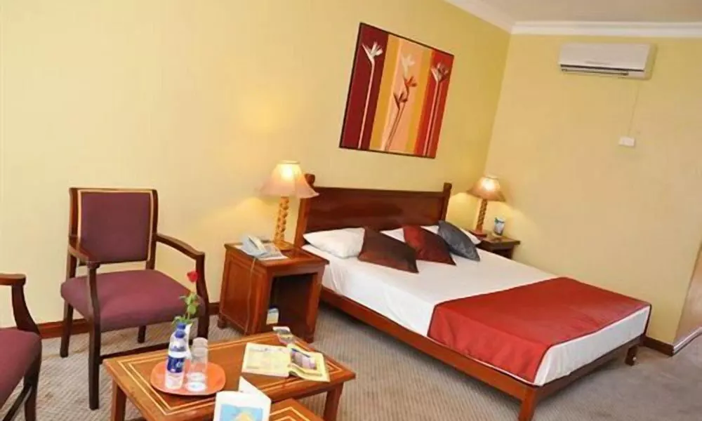 Gold Crest Hotel, фото 3