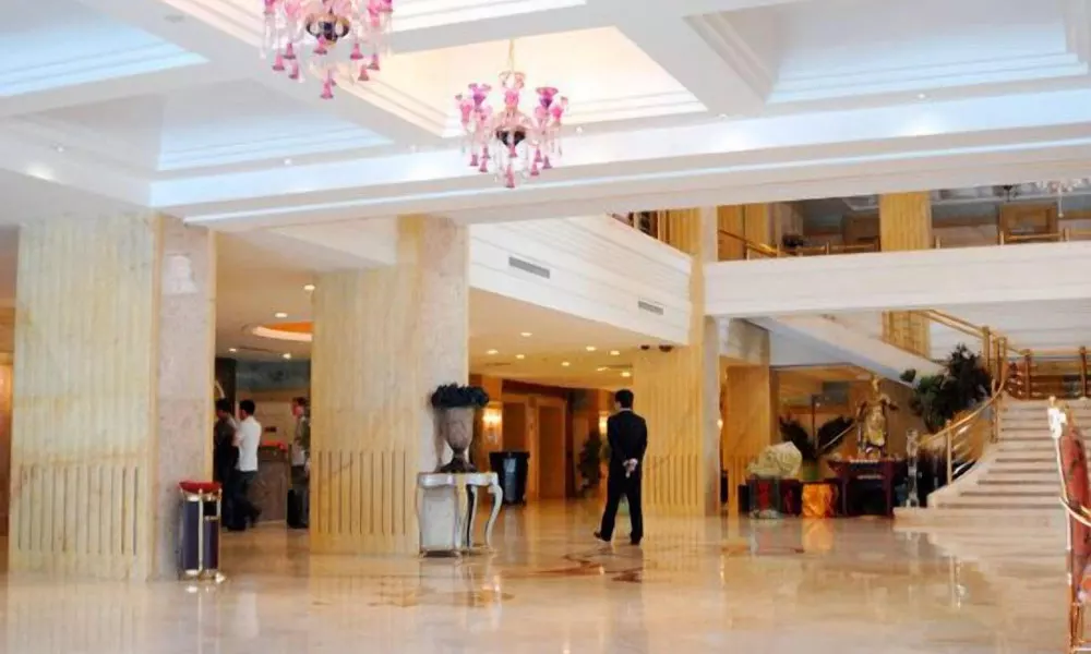 Qingdao Danube International Hotel, фото 5
