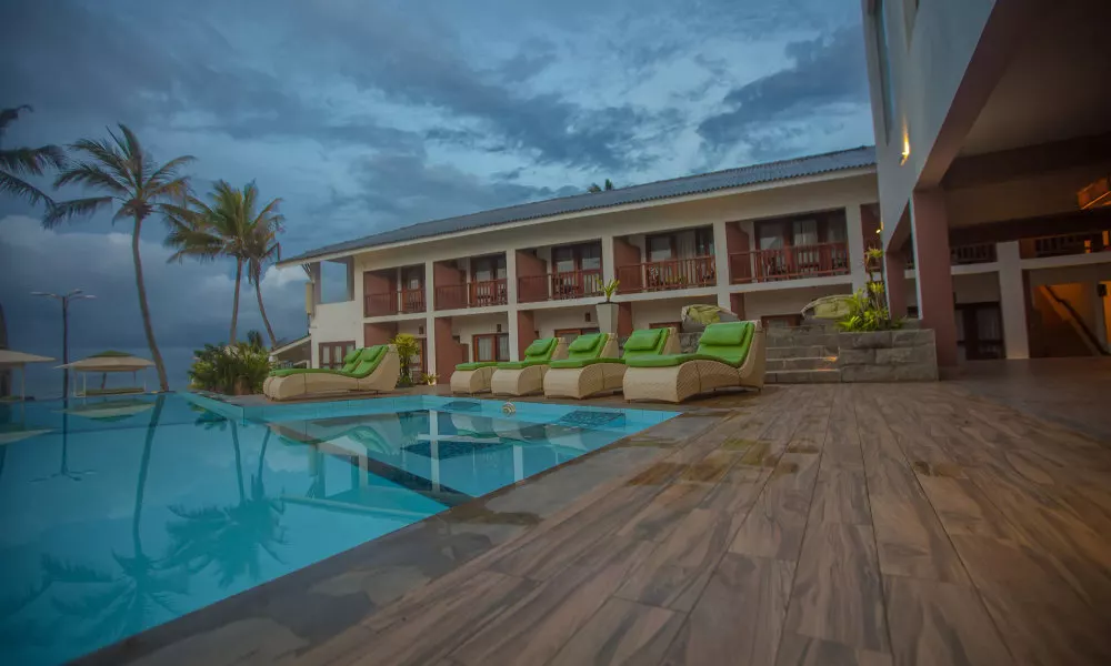 Avenra Beach Hotel