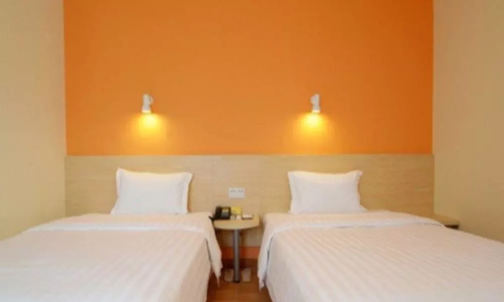 7 Days Inn