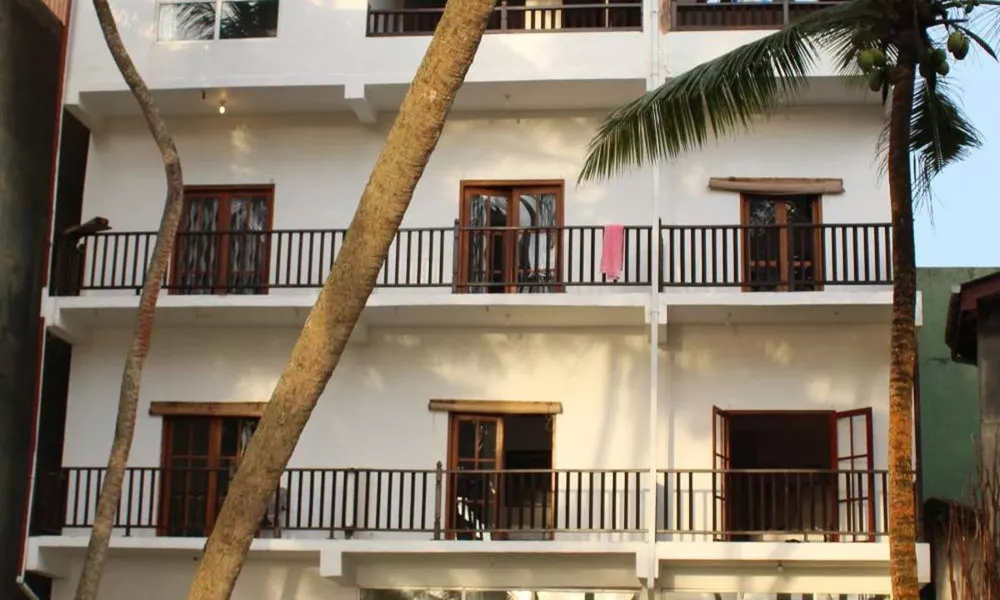 OYO 435 Moon Beach Villa