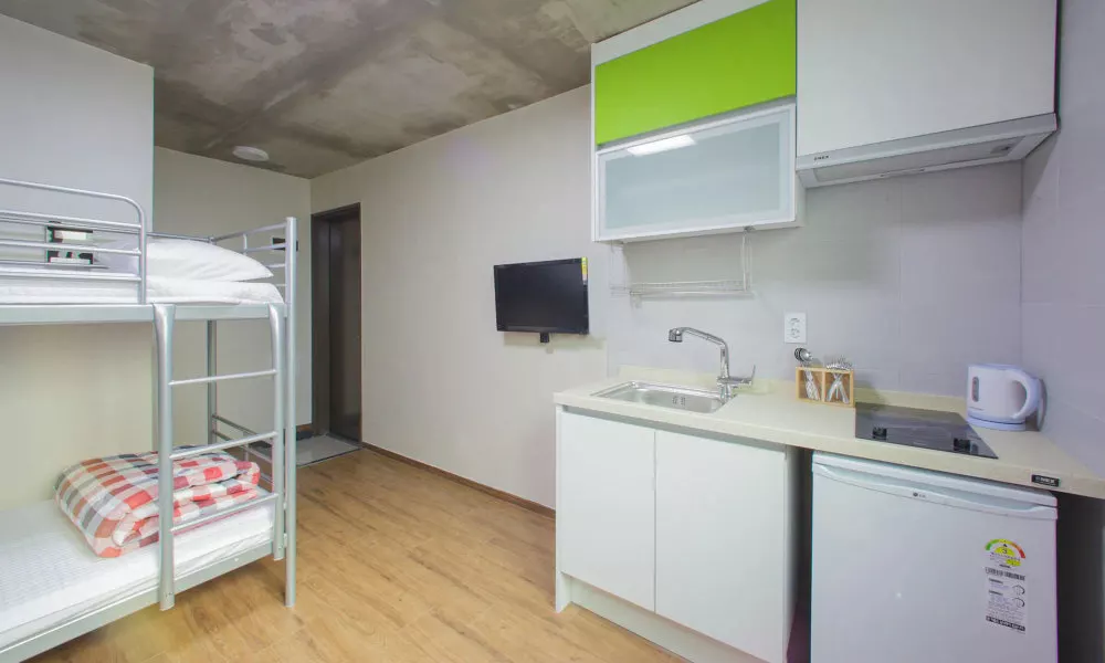 KW Hongdae Line Hostel, фото 3