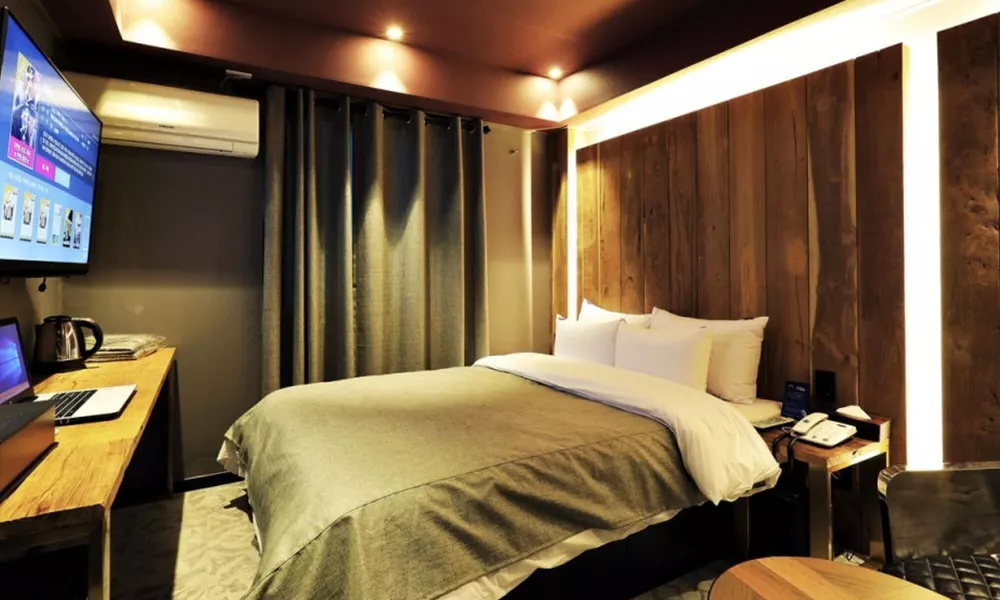Yongsan Rainbow Hotel