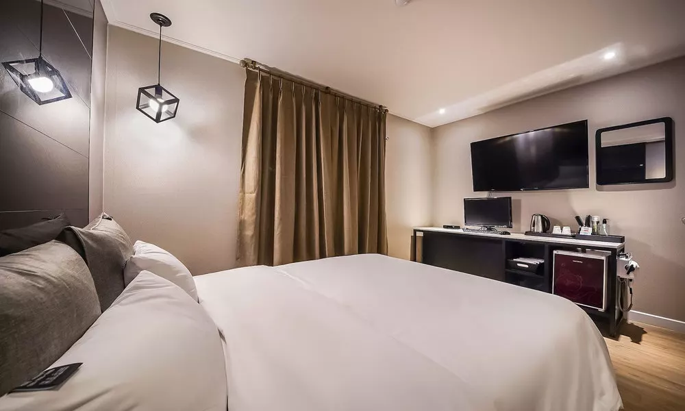CS Hotel