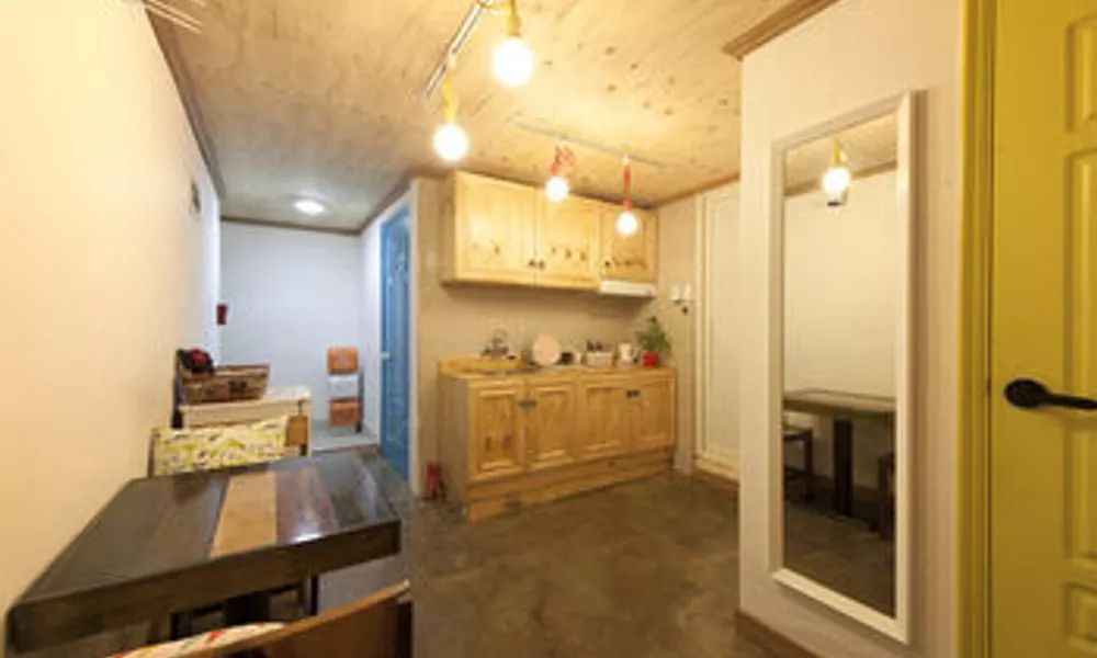 Hongdae Lazy Fox Hostel, фото 2