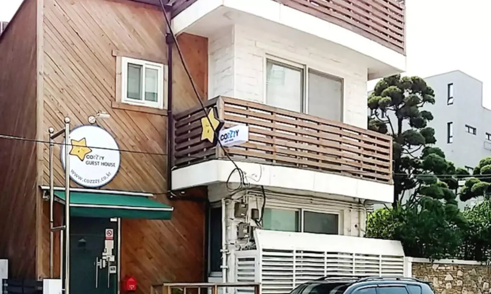 Cozzzy Guest House - Hostel, фото 4