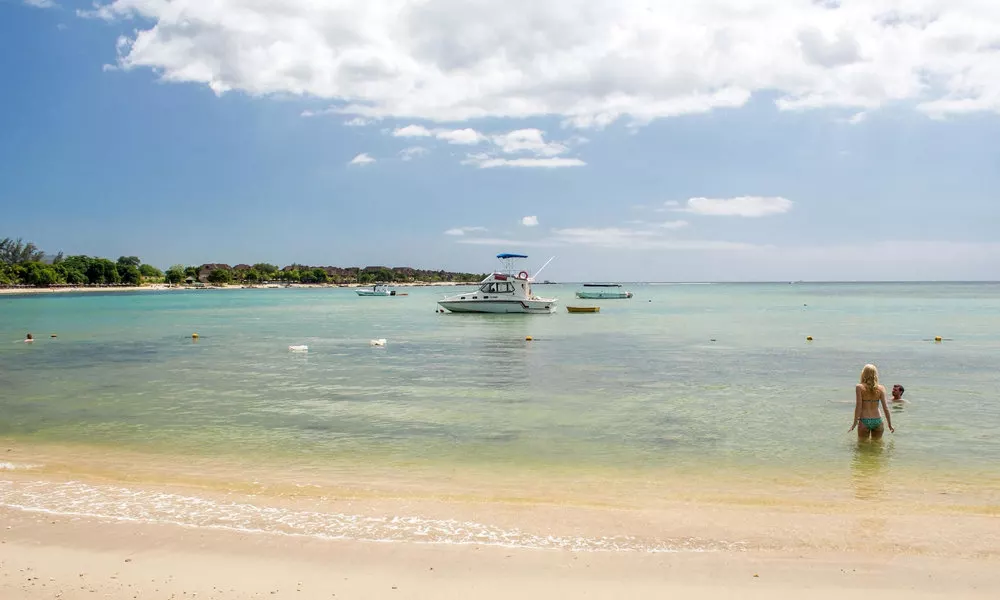 Beach Paradise Villas