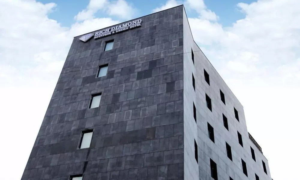 Rich Diamond Hotel