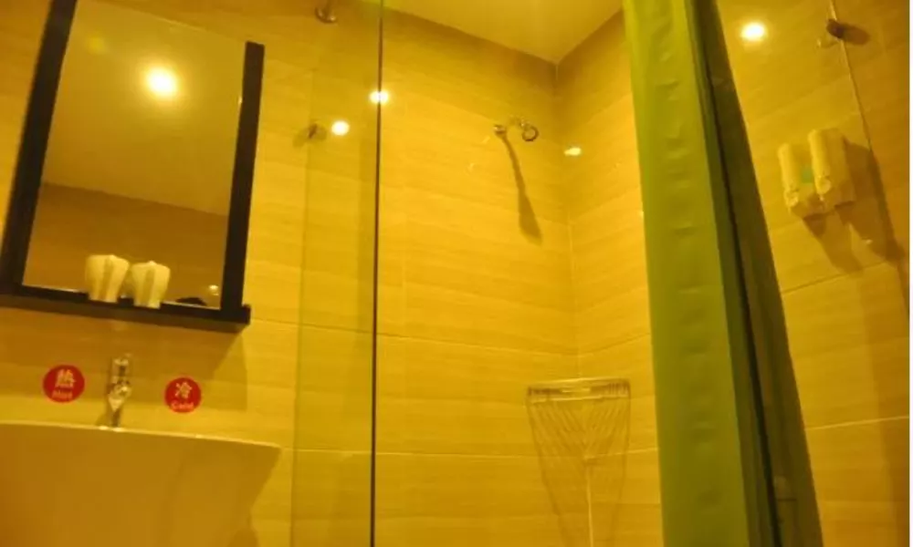 Chongqing Travelling With Hotel(Jie Fang Bei)