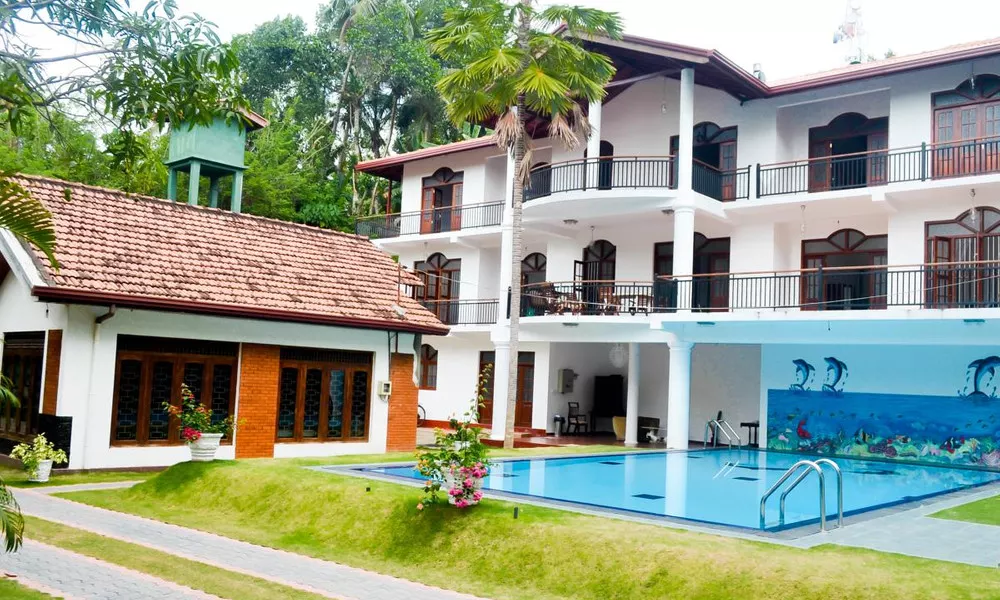 OYO 328 Machan Lanka Hotel