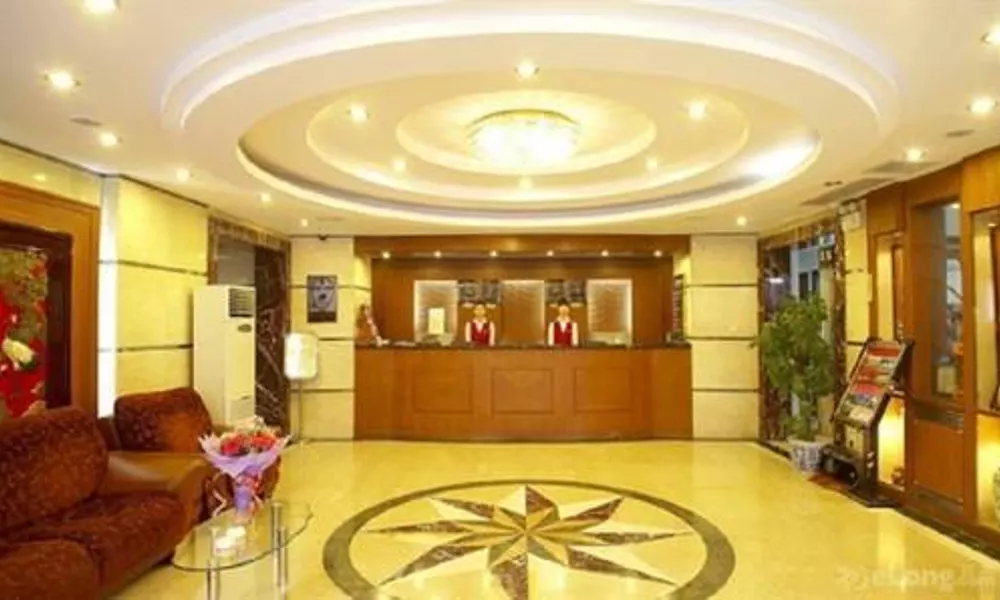 Rongbao Hotel, фото 2