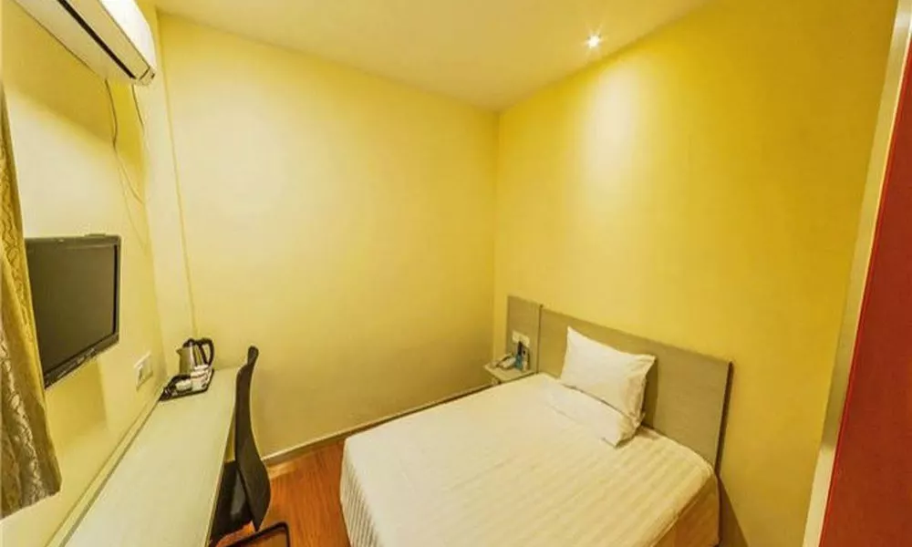 Hanting Express Shanghai Hongqiao Zhongshan West Road