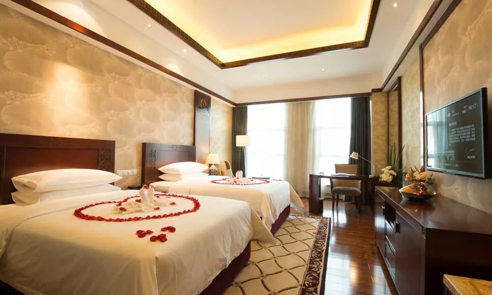 Huachen International Hotel, фото 2