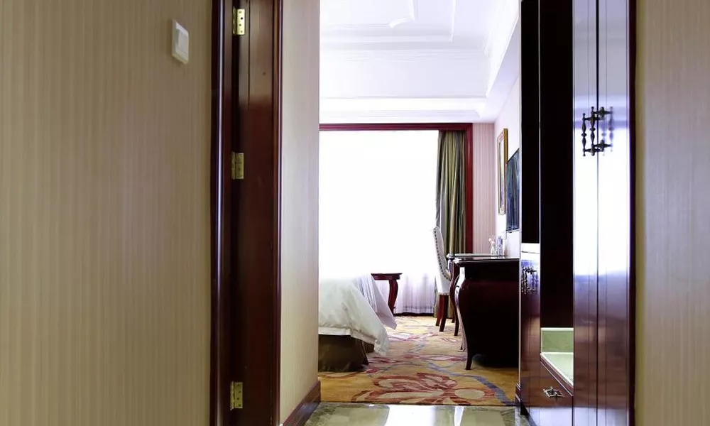 Vienna International Hotel Shenzhen Xinzhou, фото 4