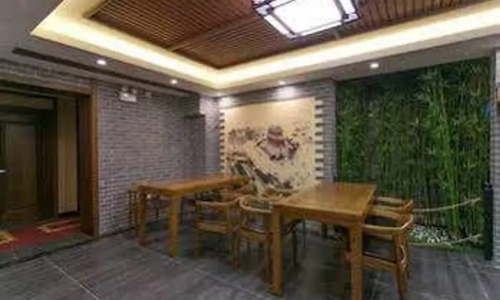 Dongfang Shengda Cultural Hotel (Nanluoguxiang, Houhai)