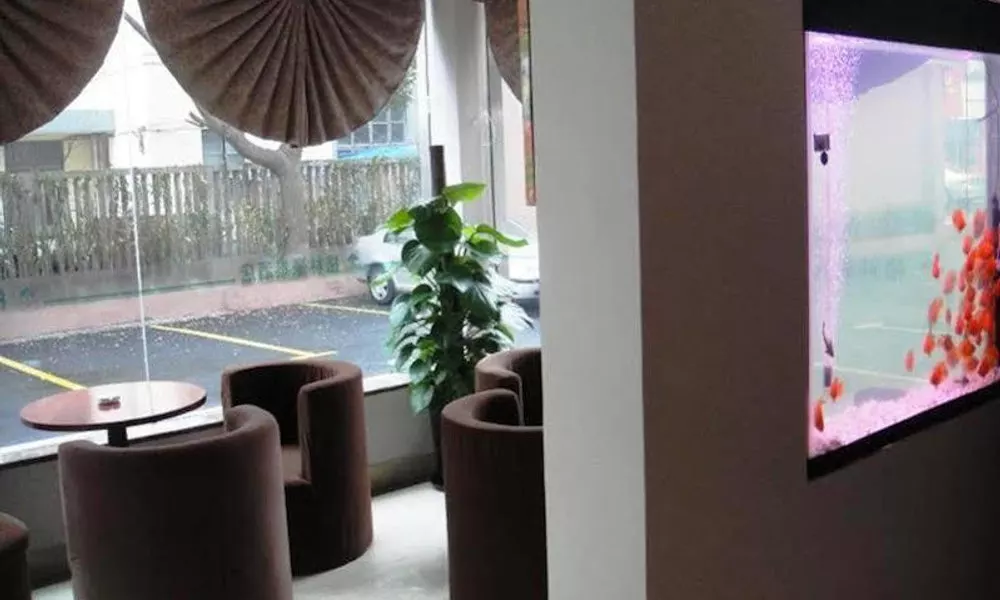 GreenTree Inn ShangHai PuDong Airport HuaXia East Road Railway Station Shell Hotel, фото 4