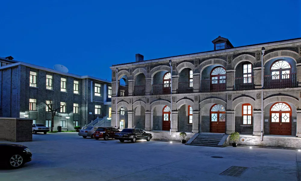 King Parkview Hotel
